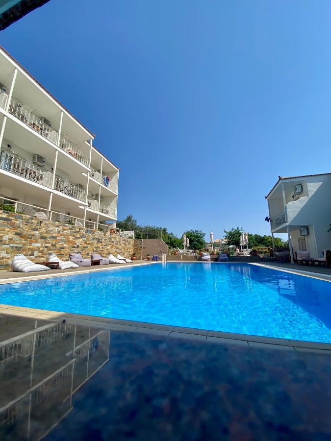 Hotel Nereides Patitíri Kültér fotó